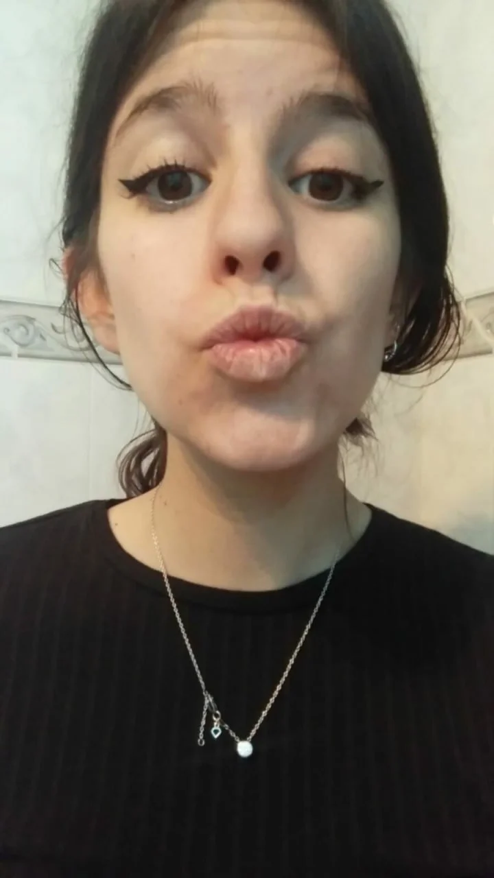 Española loves to fuck image 9