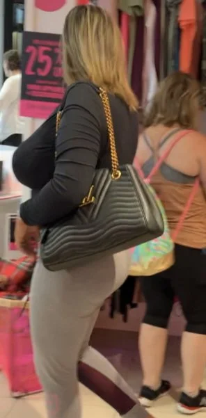 GORDITA TETONA image 2