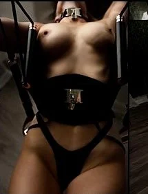 Busty blonde boudoir image 14