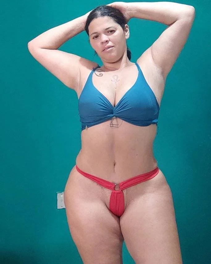 Paula rabuda, emagreceu mas o rabo continua enorme do jeito que a gente gosta. image 15