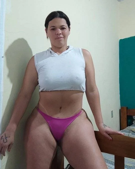 Paula rabuda, emagreceu mas o rabo continua enorme do jeito que a gente gosta. image 23