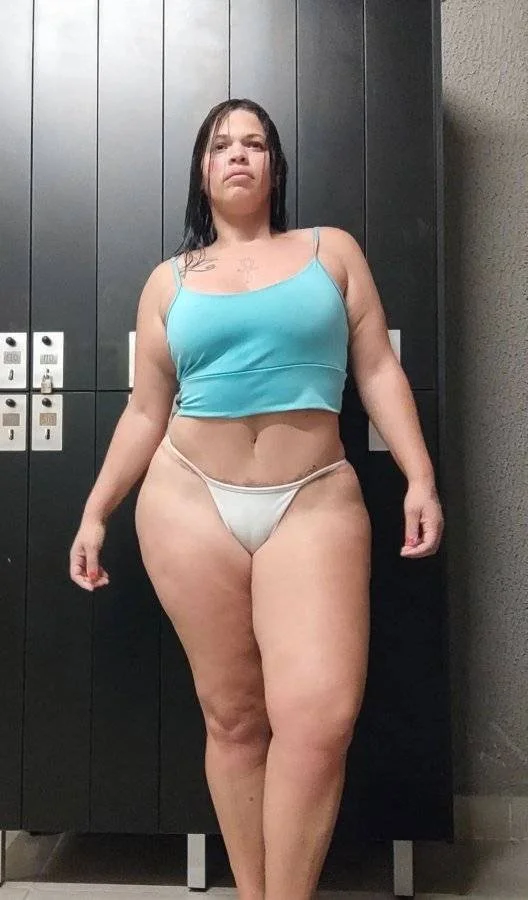 Paula rabuda, emagreceu mas o rabo continua enorme do jeito que a gente gosta. image 37
