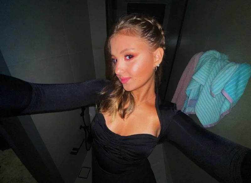 Loira novinha doida por uma pica quis agradar macho e foi vazada pelo ficante! novinha, vazou image 14