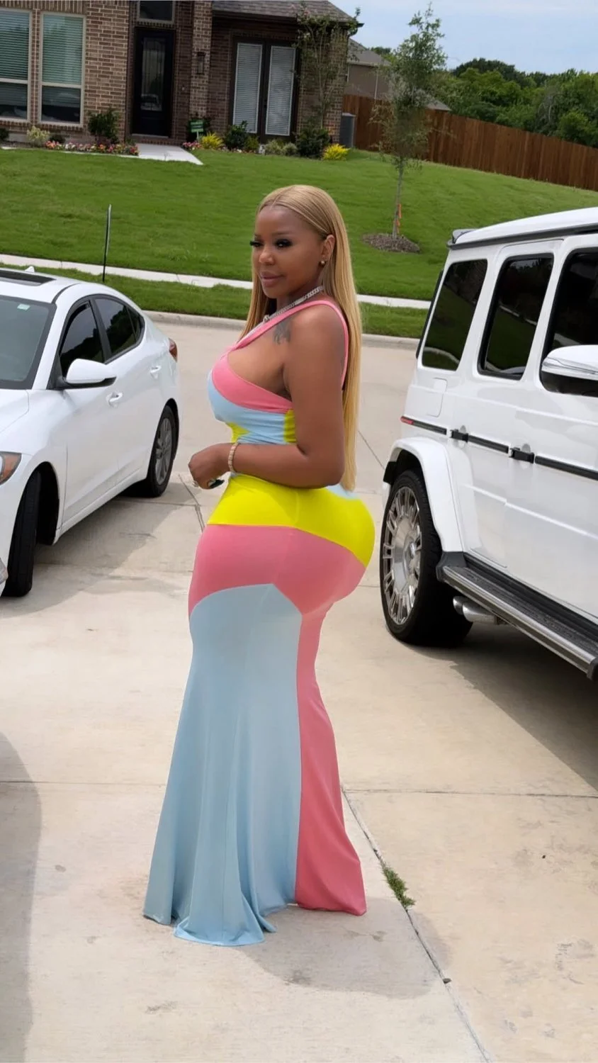 My Auntie So Thickkkk image 5