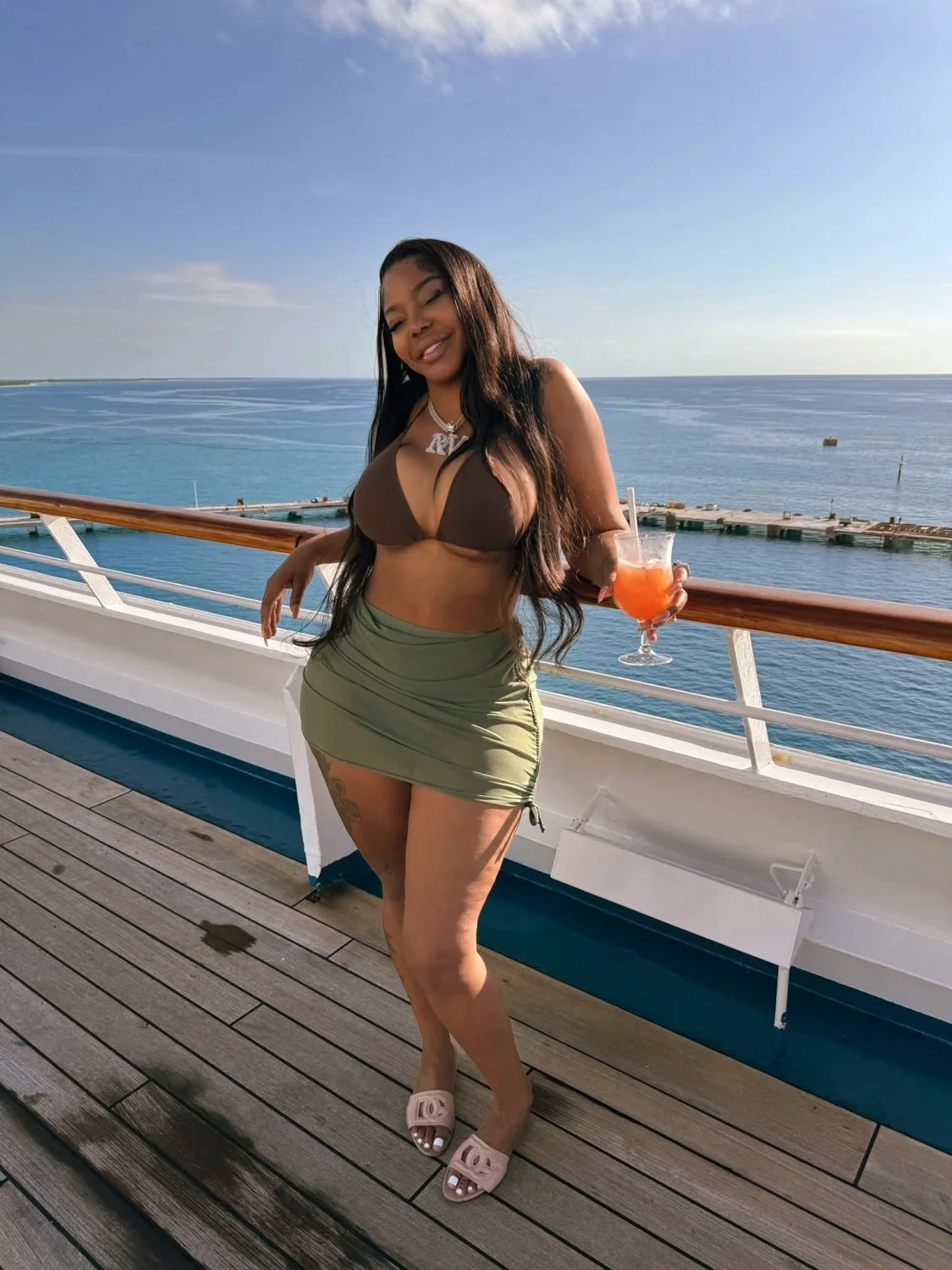 My Auntie So Thickkkk image 7