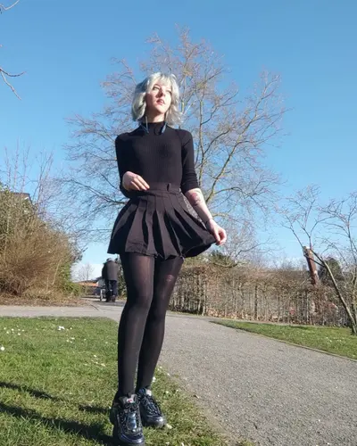 Slim thicc dutch girl 🇳🇱🇳🇱 cover image