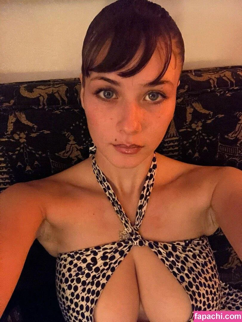 Looking for more of this busty slut M!K@!L@ image 32