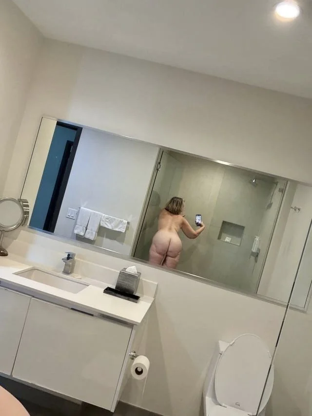 Grandma is that you 😍 image 3
