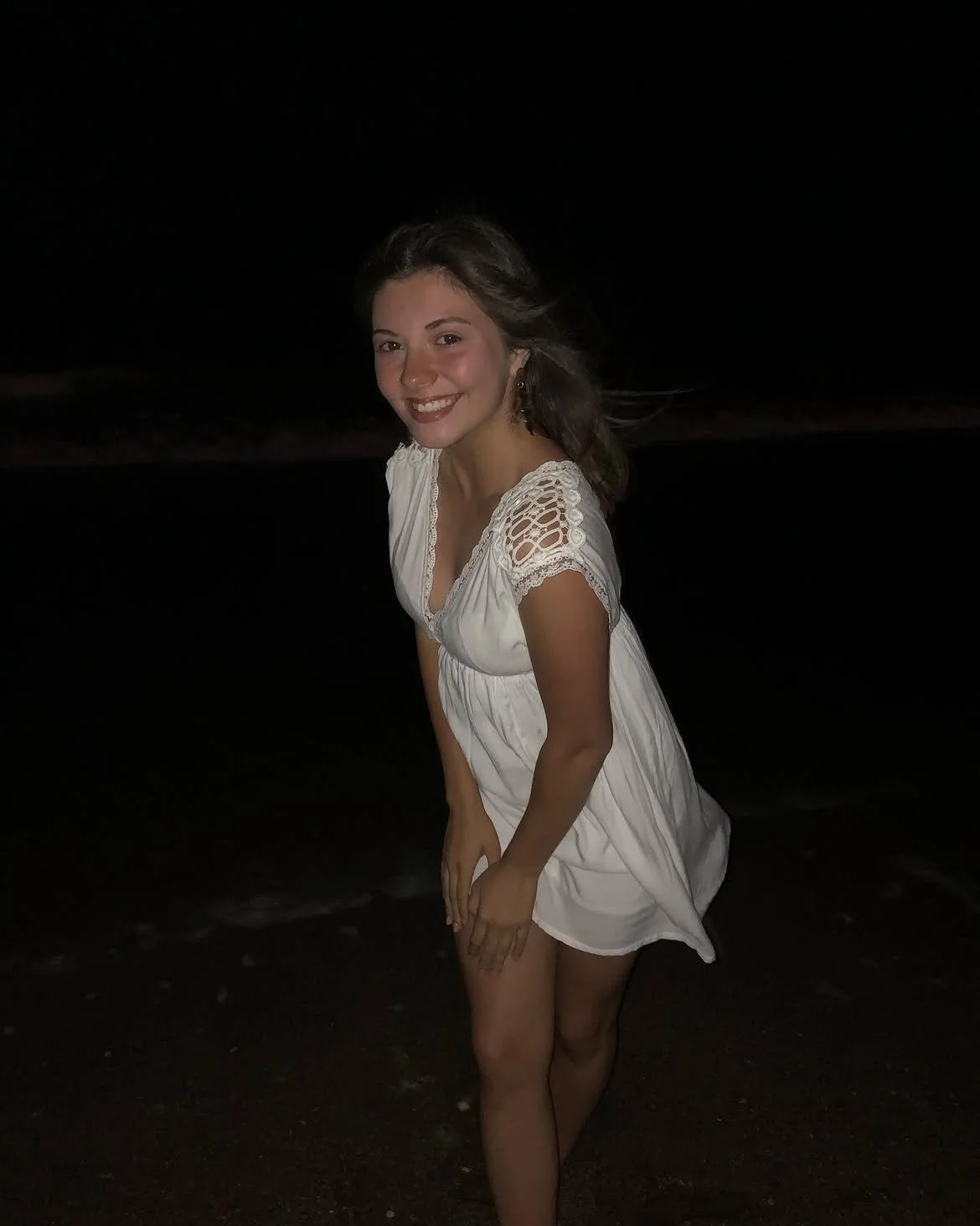 AGOSTINA image 42