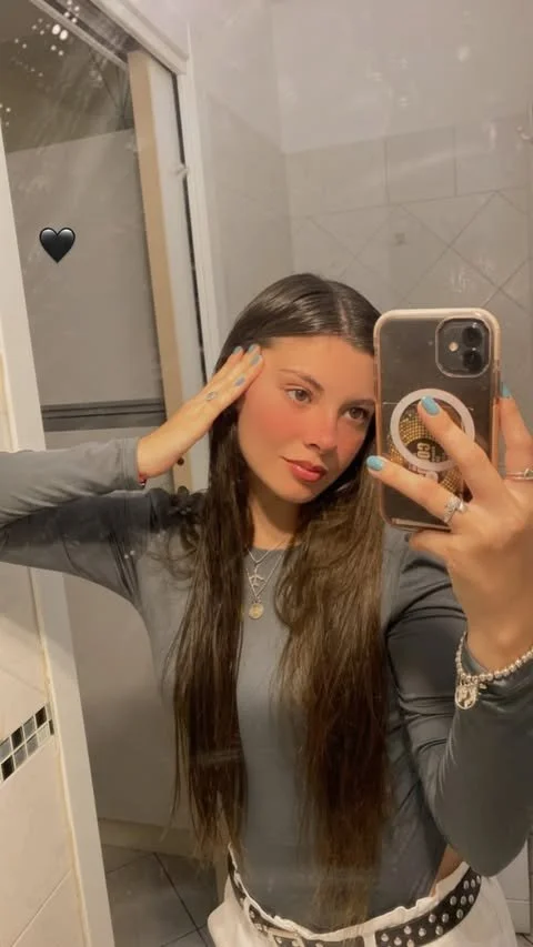 AGOSTINA image 7