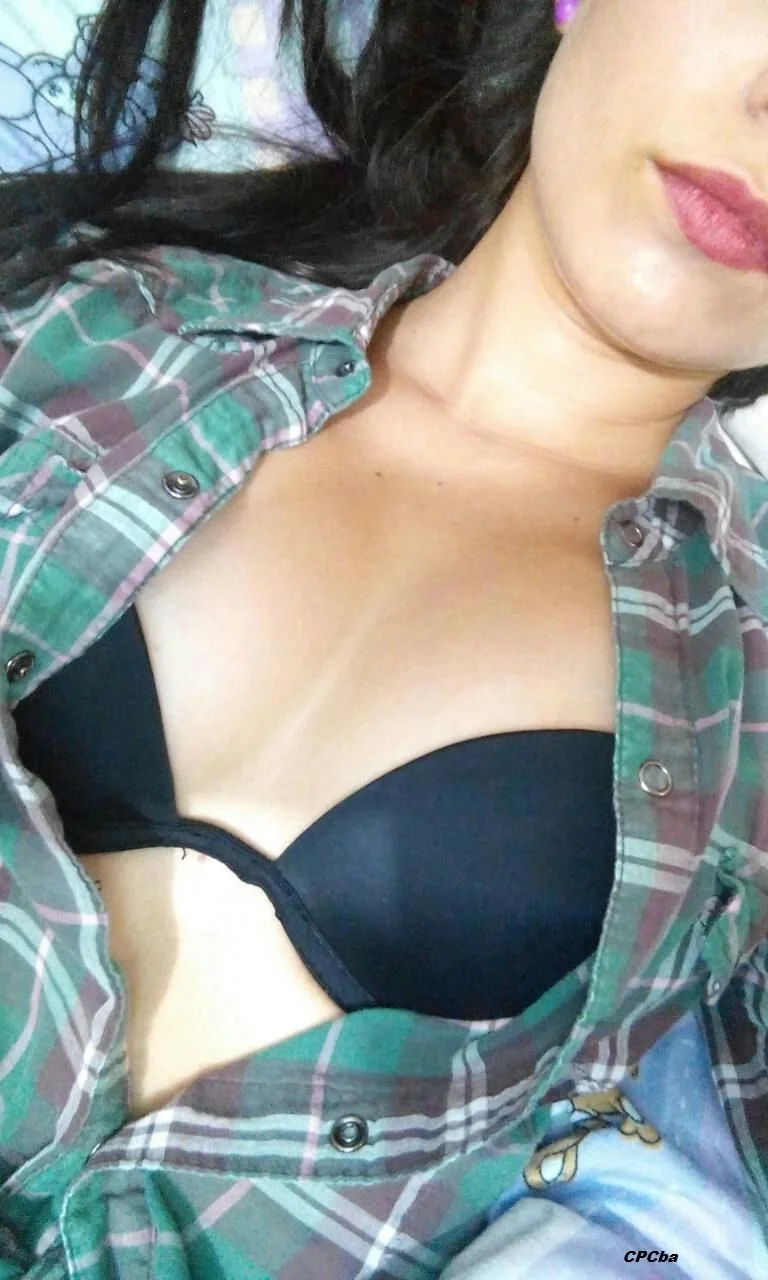 Colegiala flaquita con culo lleno de leche image 15