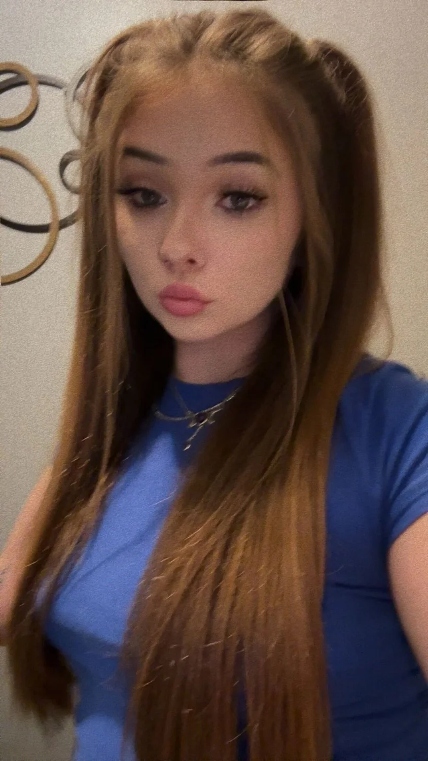 brunette fat cunt Selena image 13
