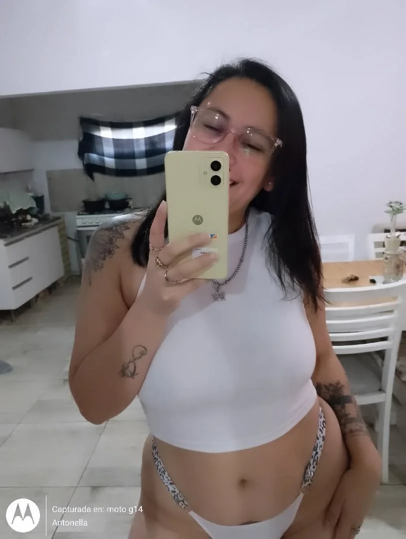 milf4nt0 image 2