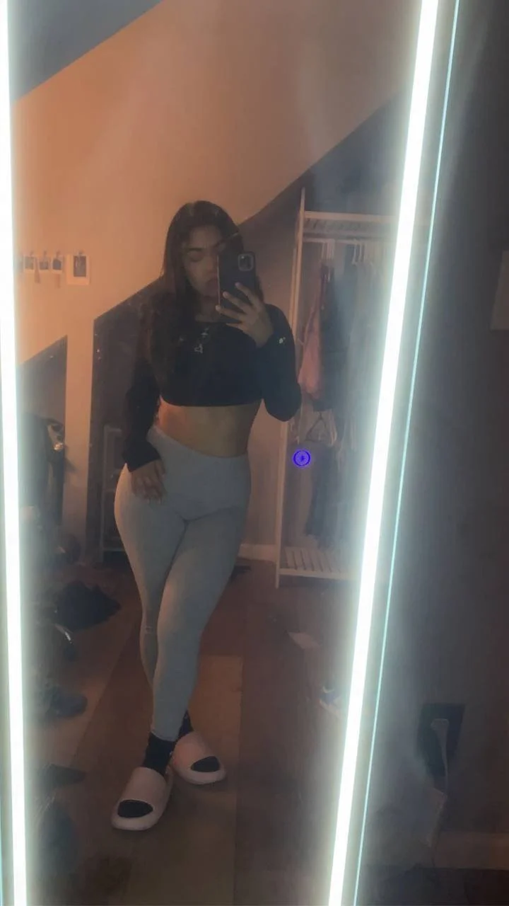 Pretty Latina Leaked image 2