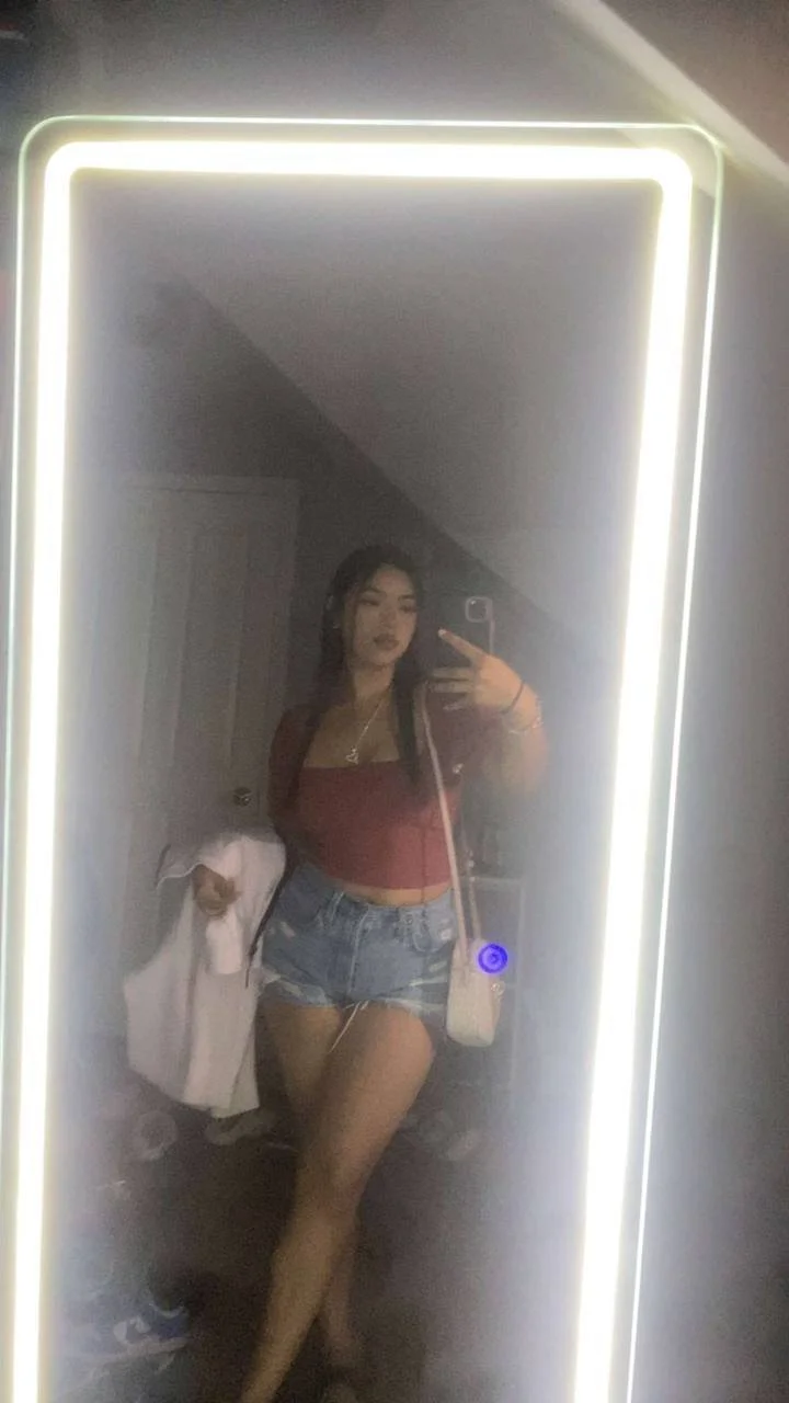 Pretty Latina Leaked image 6