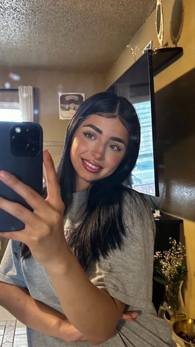 she got a bf but posts ass and feet 😂 image 11