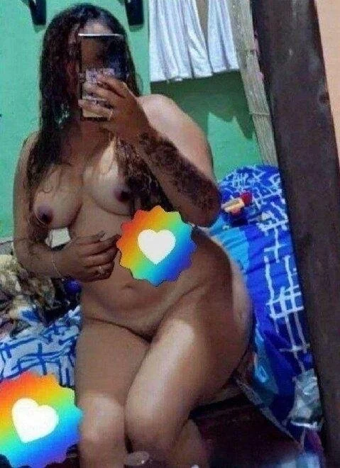 Amanda selfie image 10