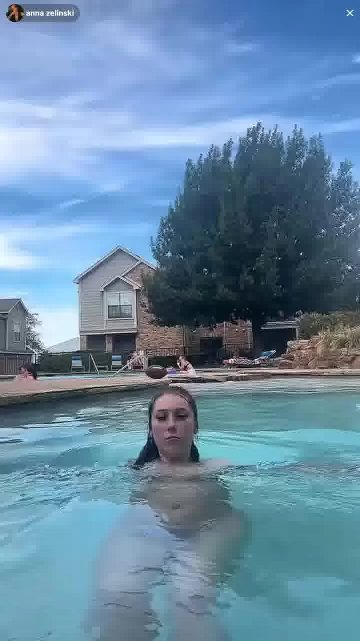 tiktok live pool main image