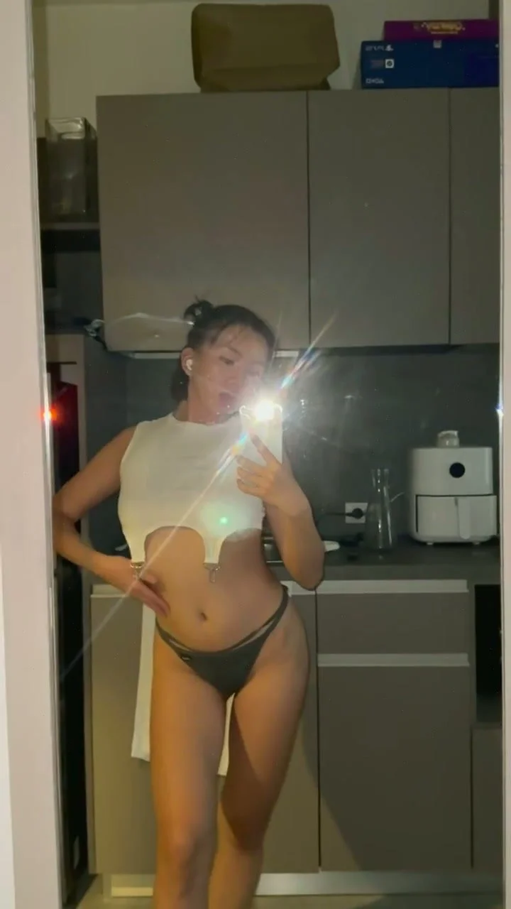 🔞 Hot sexy tight ass nude moaning pussy 😈🍑 Check OF now image 4