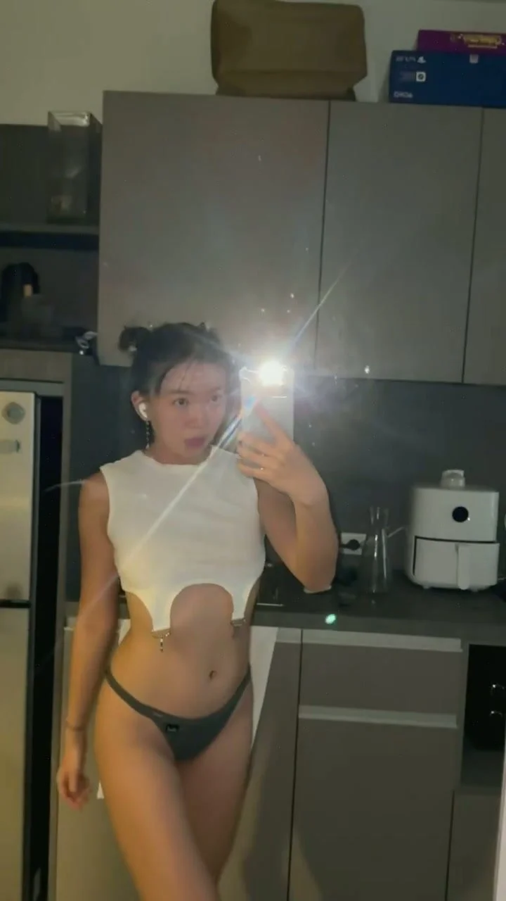 🔞 Hot sexy tight ass nude moaning pussy 😈🍑 Check OF now image 5