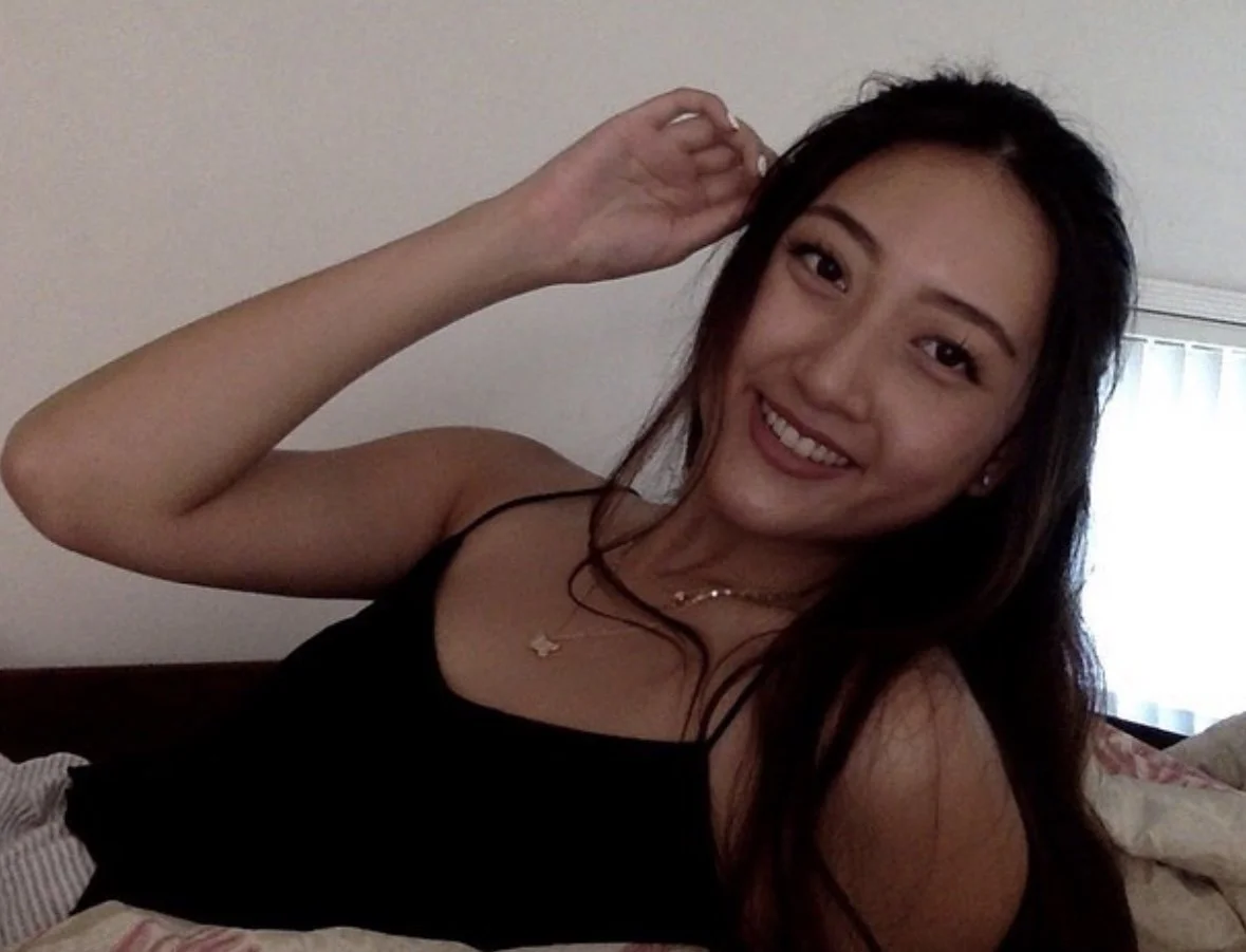 Sexy 25yo asian webslut Evelyn image 7