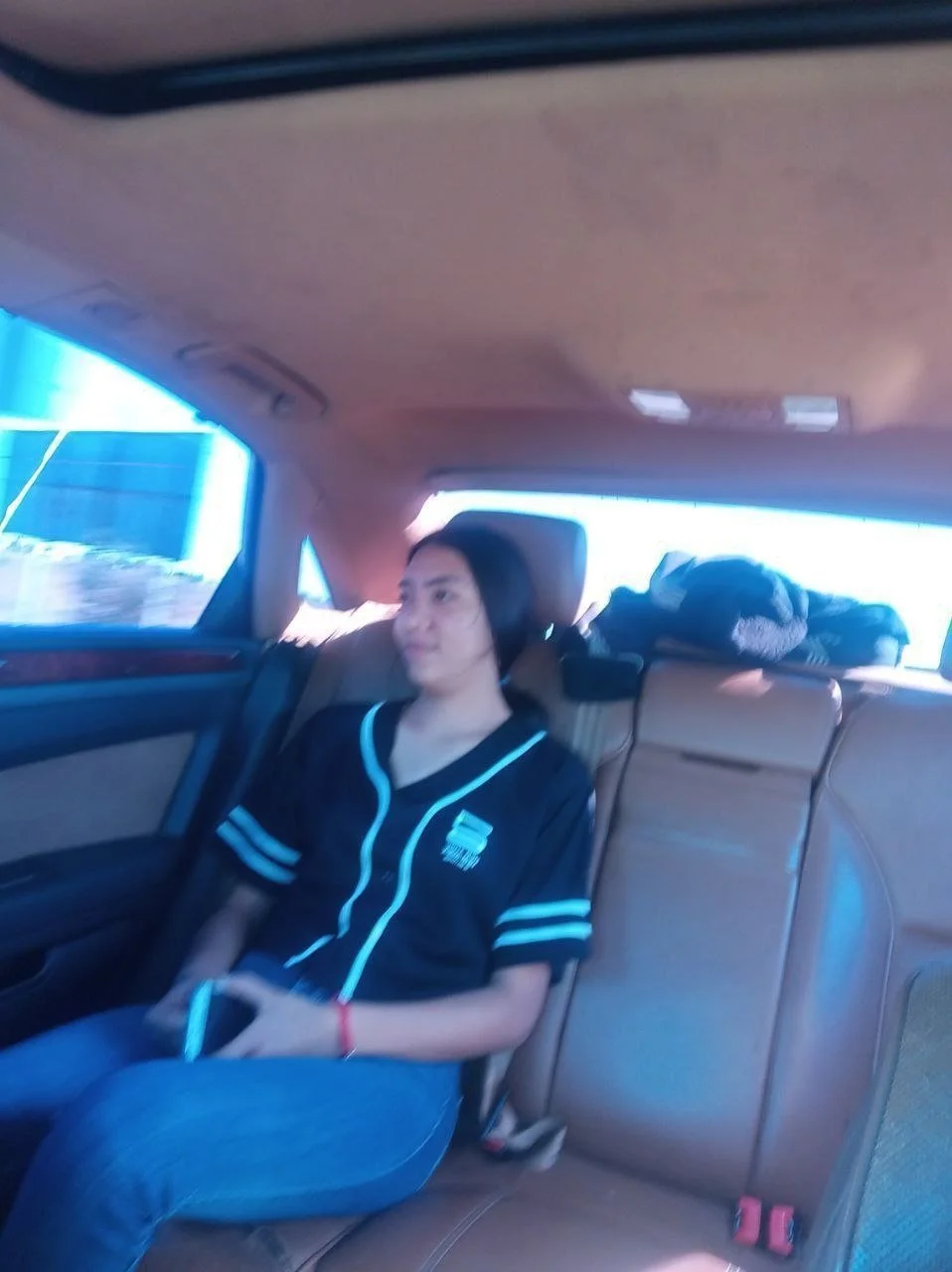 CASADA ESTAVA SEM DINHEIRO PRO UBER E COM TESÃO AÍ DEU A BUCETA PRA PAGAR🔥😈 main image