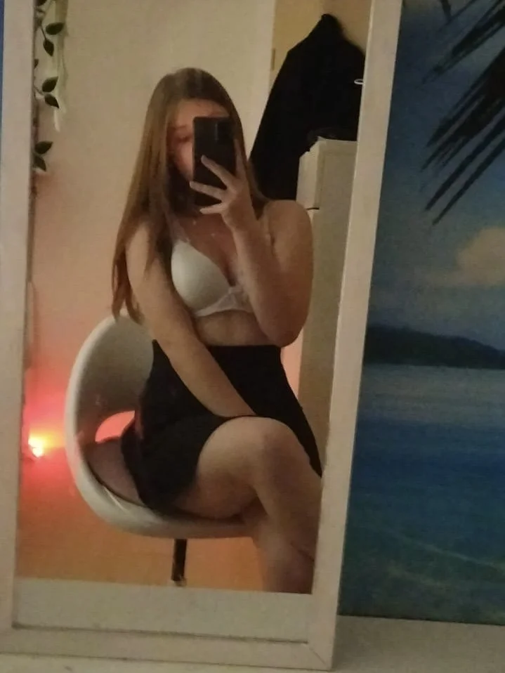 thicc teen leaked image 3