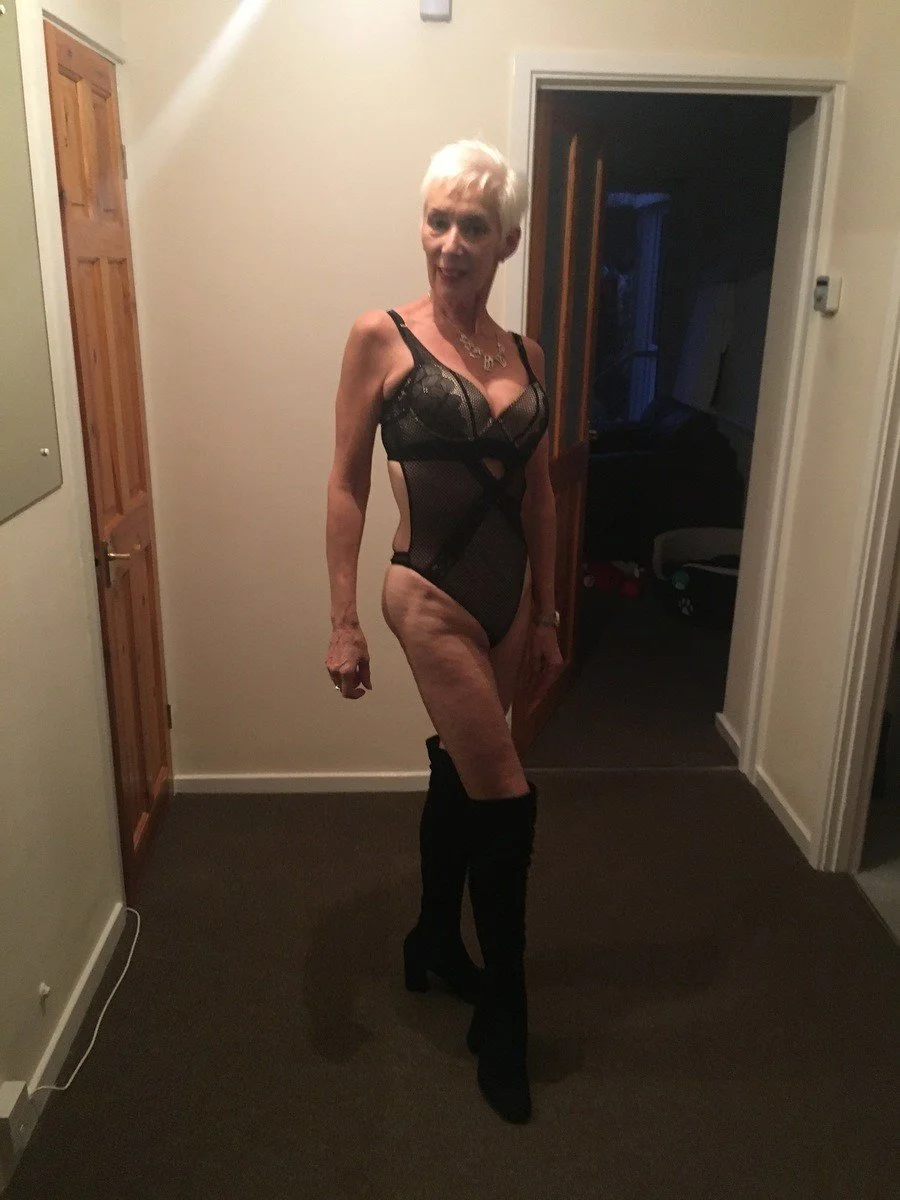 Amature british model -MARTHA. 61yo image 10