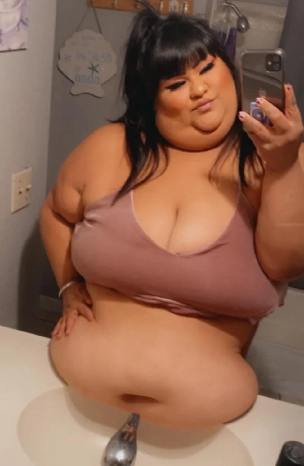 Huge Mexican mom image 12