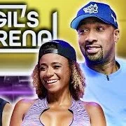 Gil’s Arena former employee teases chat w Big pretty titties all night during Lakers game image 2