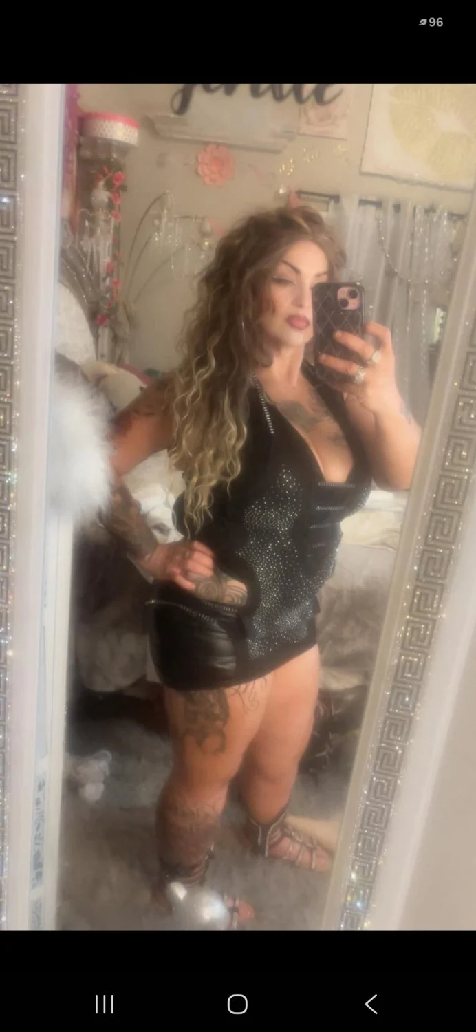 Fresno 559 whos has pics of her? image 2