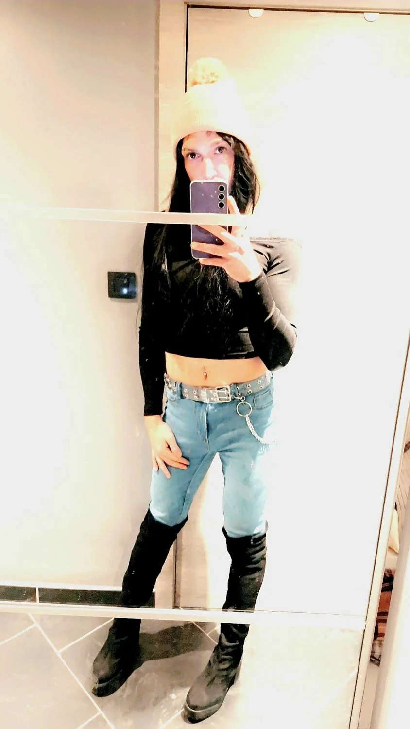 Ashlyi sissy slut image 2