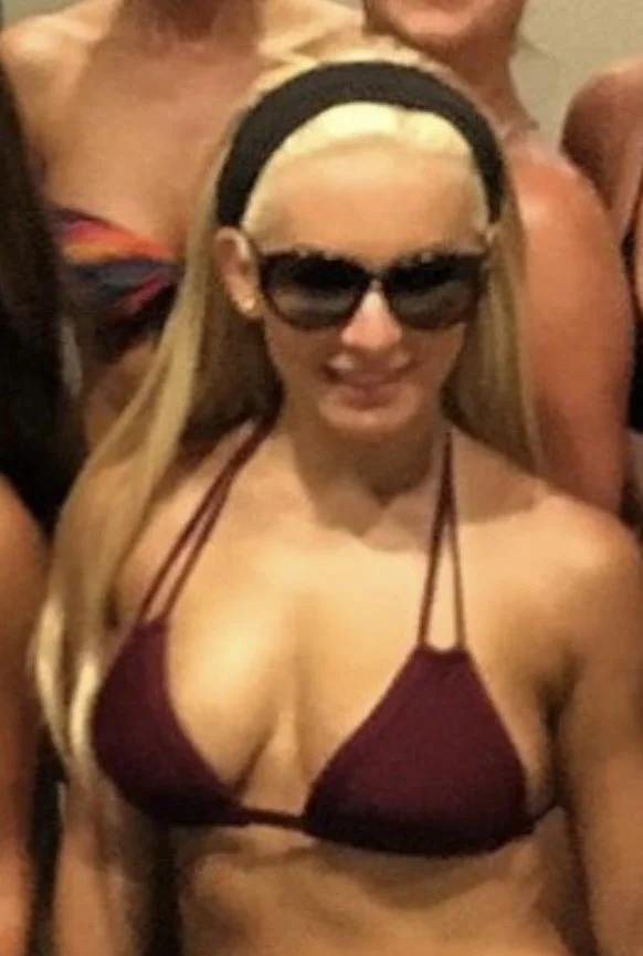 California baddie Jenna gets wet, wild & naked in the club for the camera image 14
