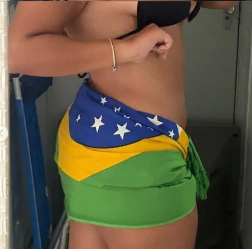 Amiga gostosa que seguidor mandou vazar image 6