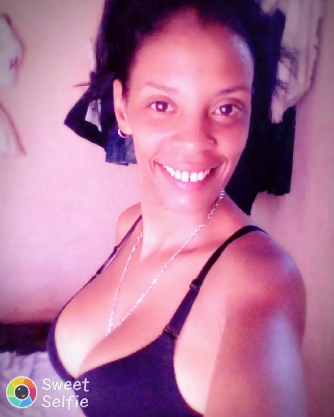 COMENTEN SI LES HA GUSTADO MI CONTENIDO BESOS DESDE CUBA main image