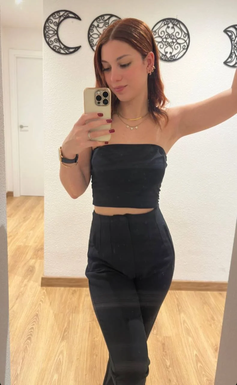 Miren esta putita masturbense y haganle tribut a la zorrita image 6