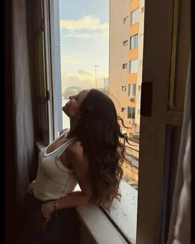 Belezzinha Larissa...Larissa Manoela delicia , fofa e maravilhosa cover image