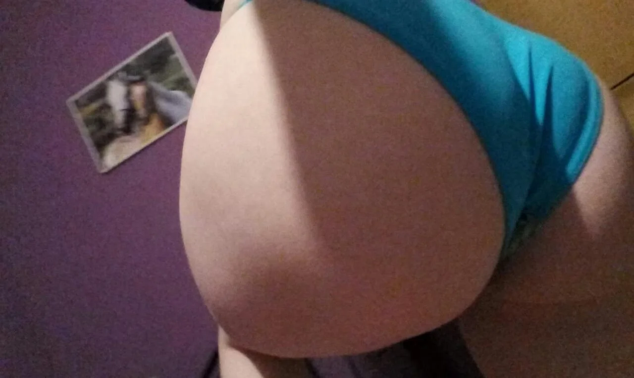 Exhibiendo una puta se llama Abi image 5