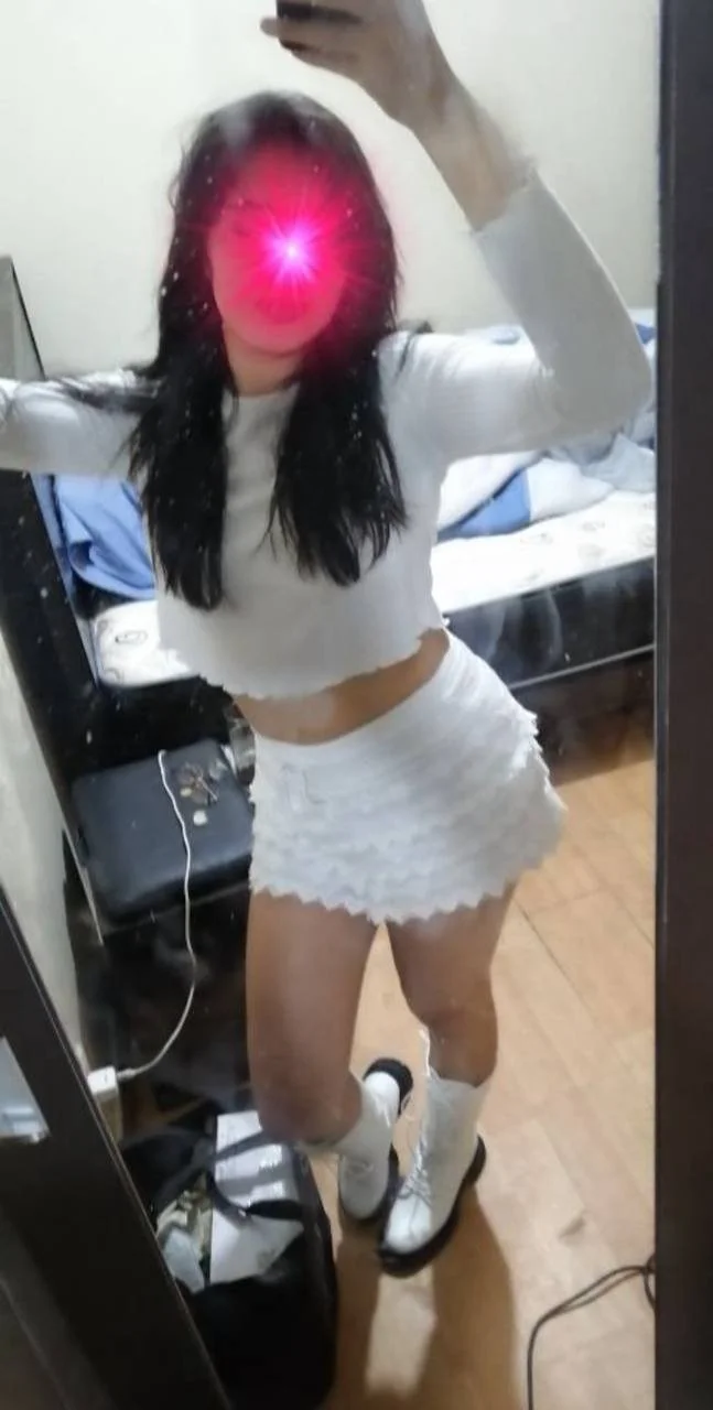 Rica zorrita con enorme culo apirte de su ex image 4