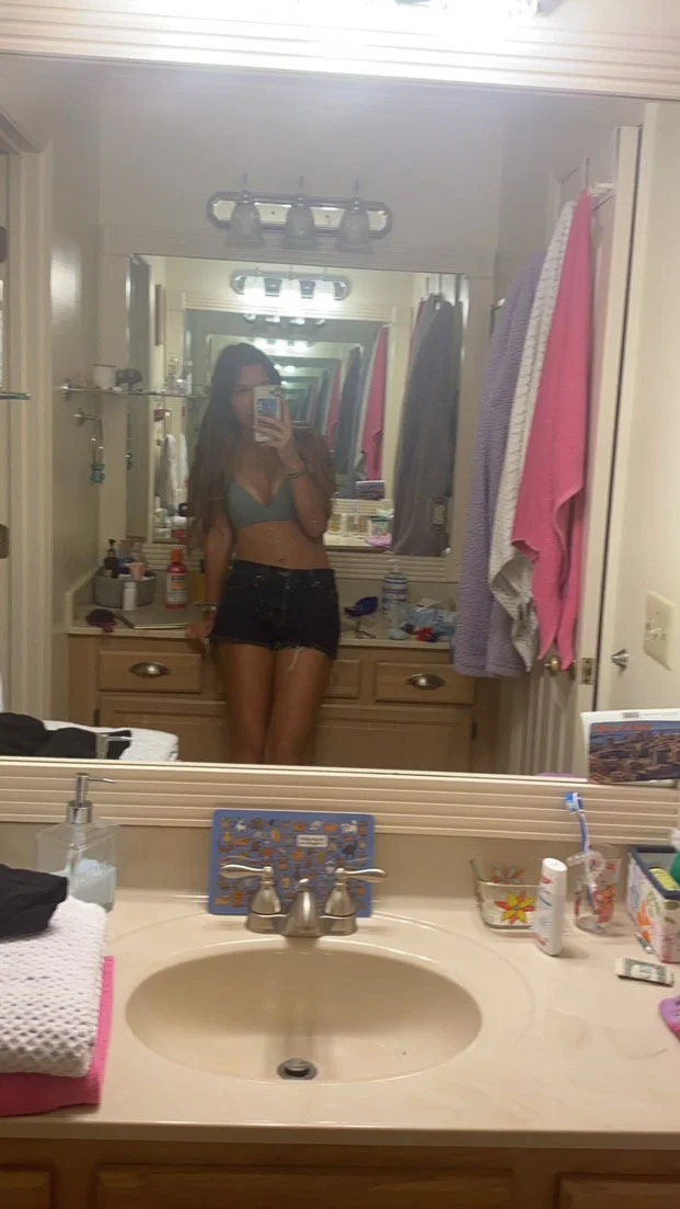 College whore Sienna image 3