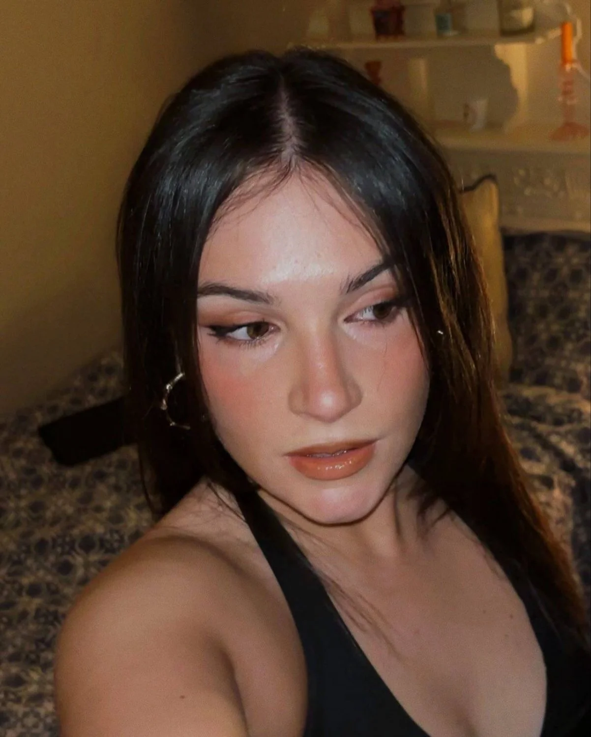Scottish slut Eleanor lost in IRL game image 7