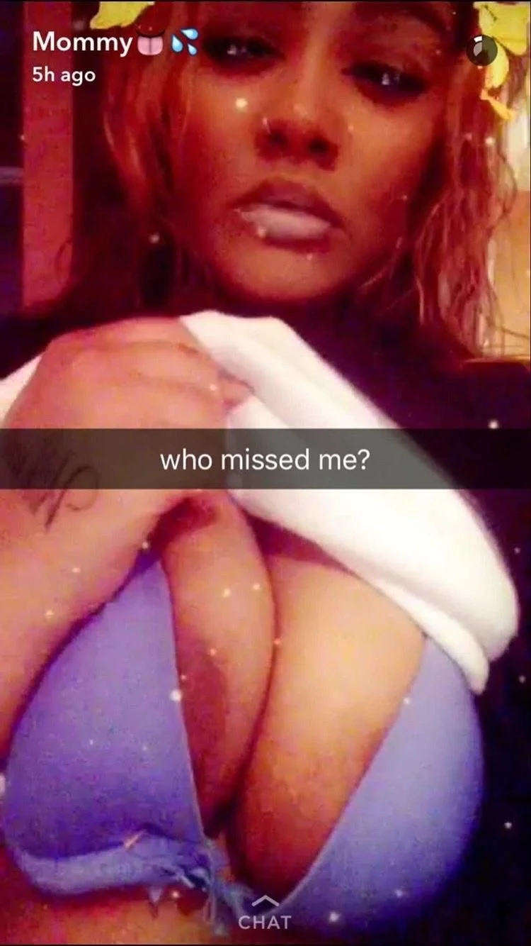 Busty Tamil slut image 2