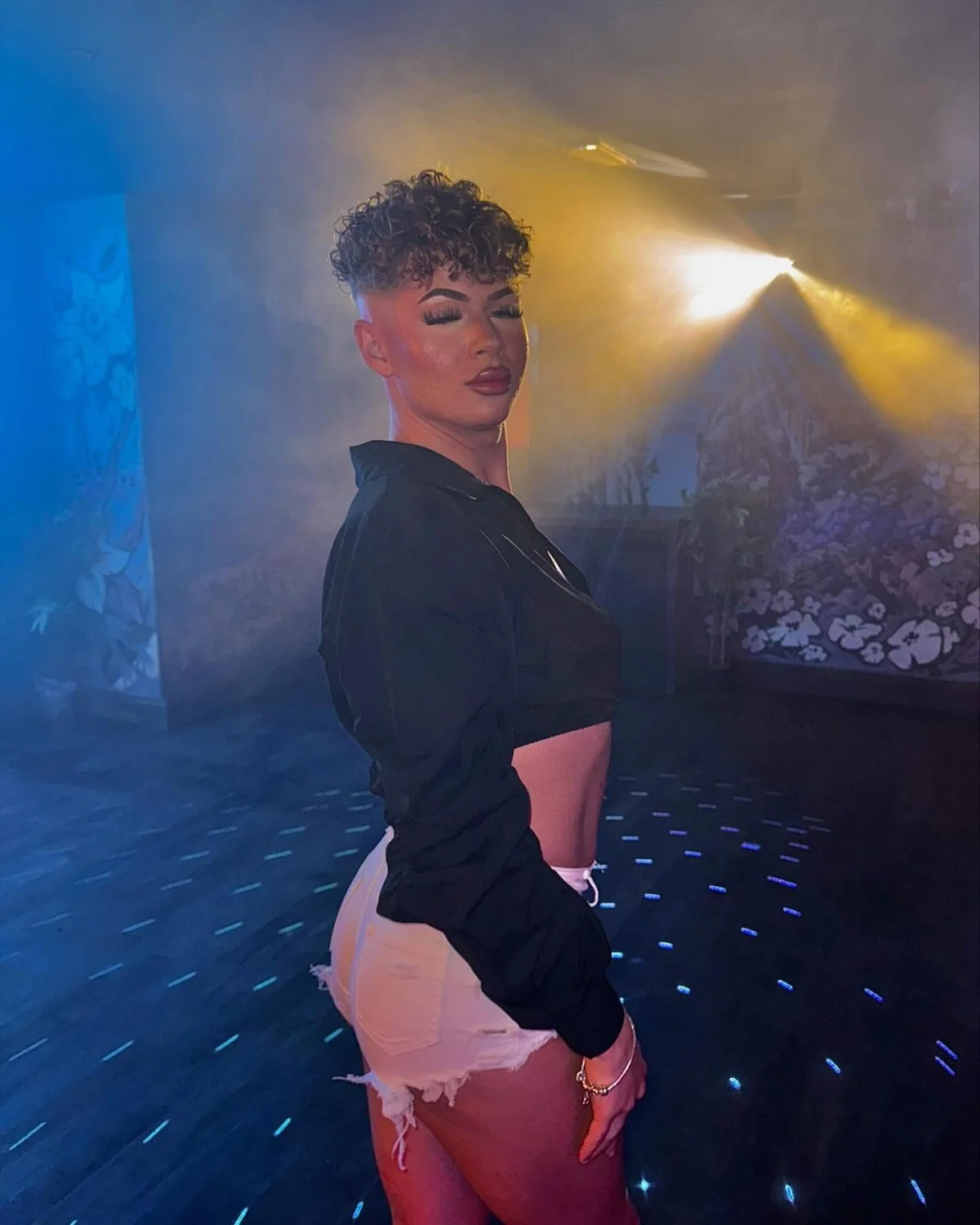 BRAD CHESTER FEMBOY image 10