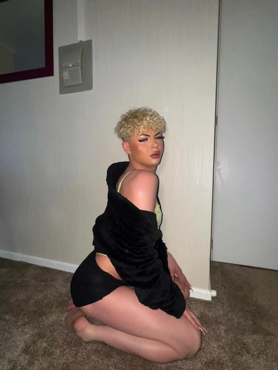 BRAD CHESTER FEMBOY image 27