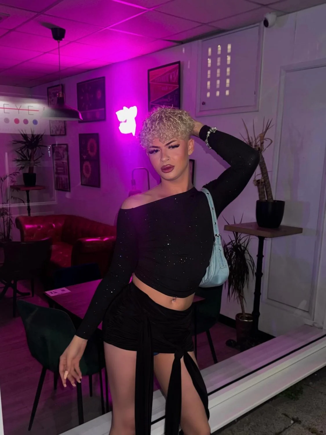 BRAD CHESTER FEMBOY image 28