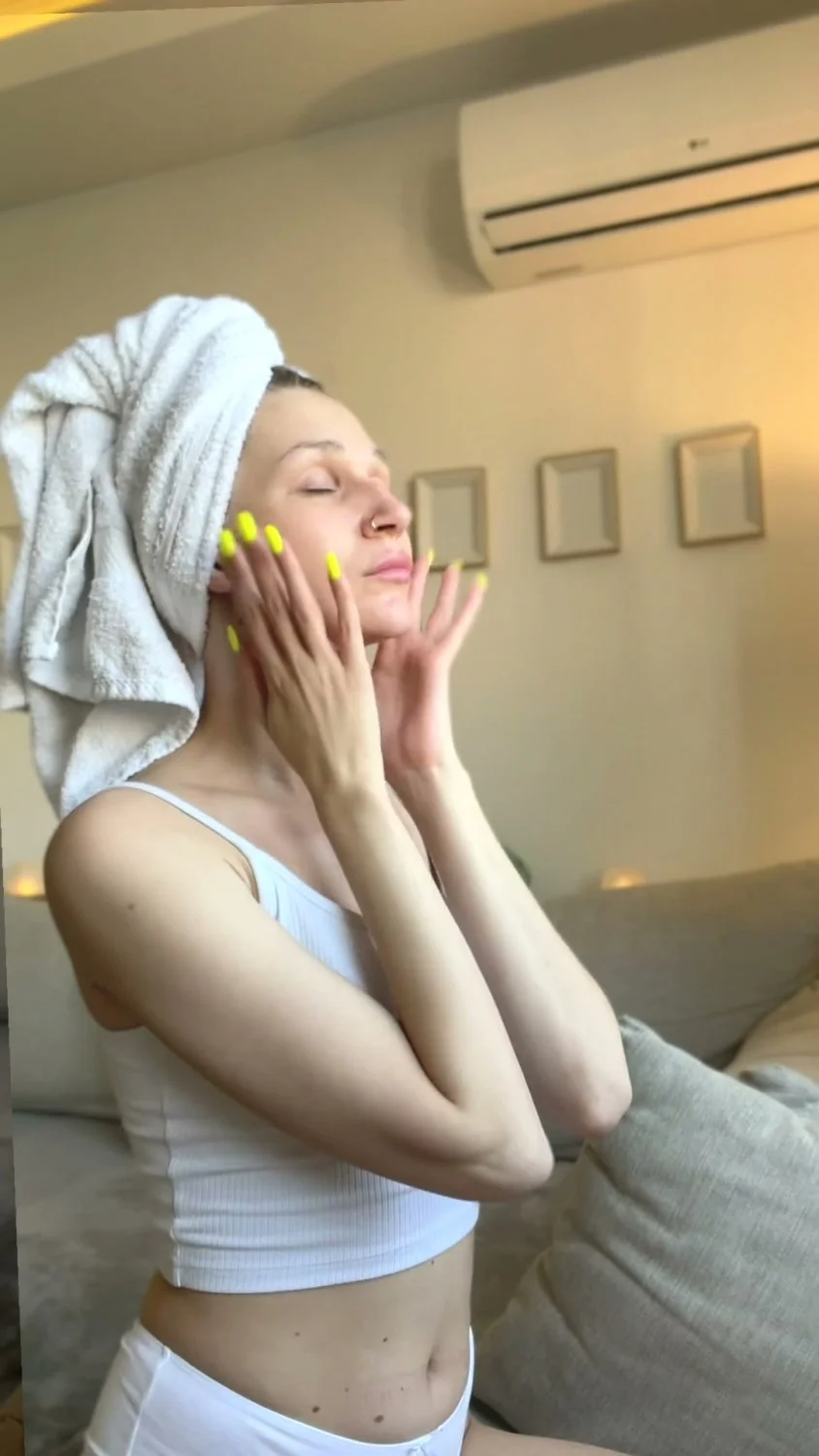 🔞 Sexy petite body dripping moaning naked wet pussy 🍑💦 OF now image 2