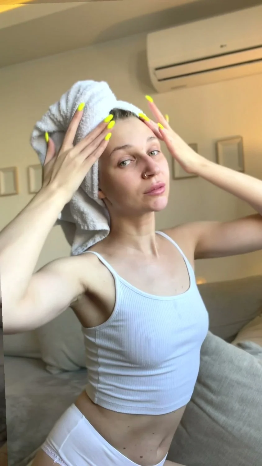 🔞 Sexy petite body dripping moaning naked wet pussy 🍑💦 OF now image 5