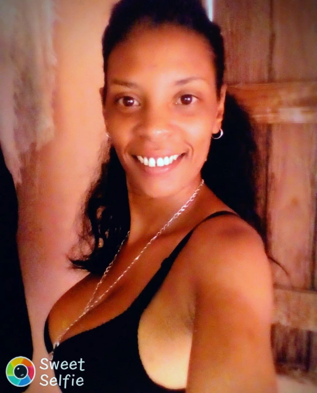 HOLA MIS AMORES BESITOS SU PUTA LA MAS CALIENTE DE LA HABANA KENY image 4