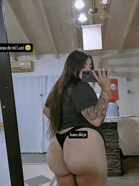 Gótica argentina con buen orto y ricas tetas image 8