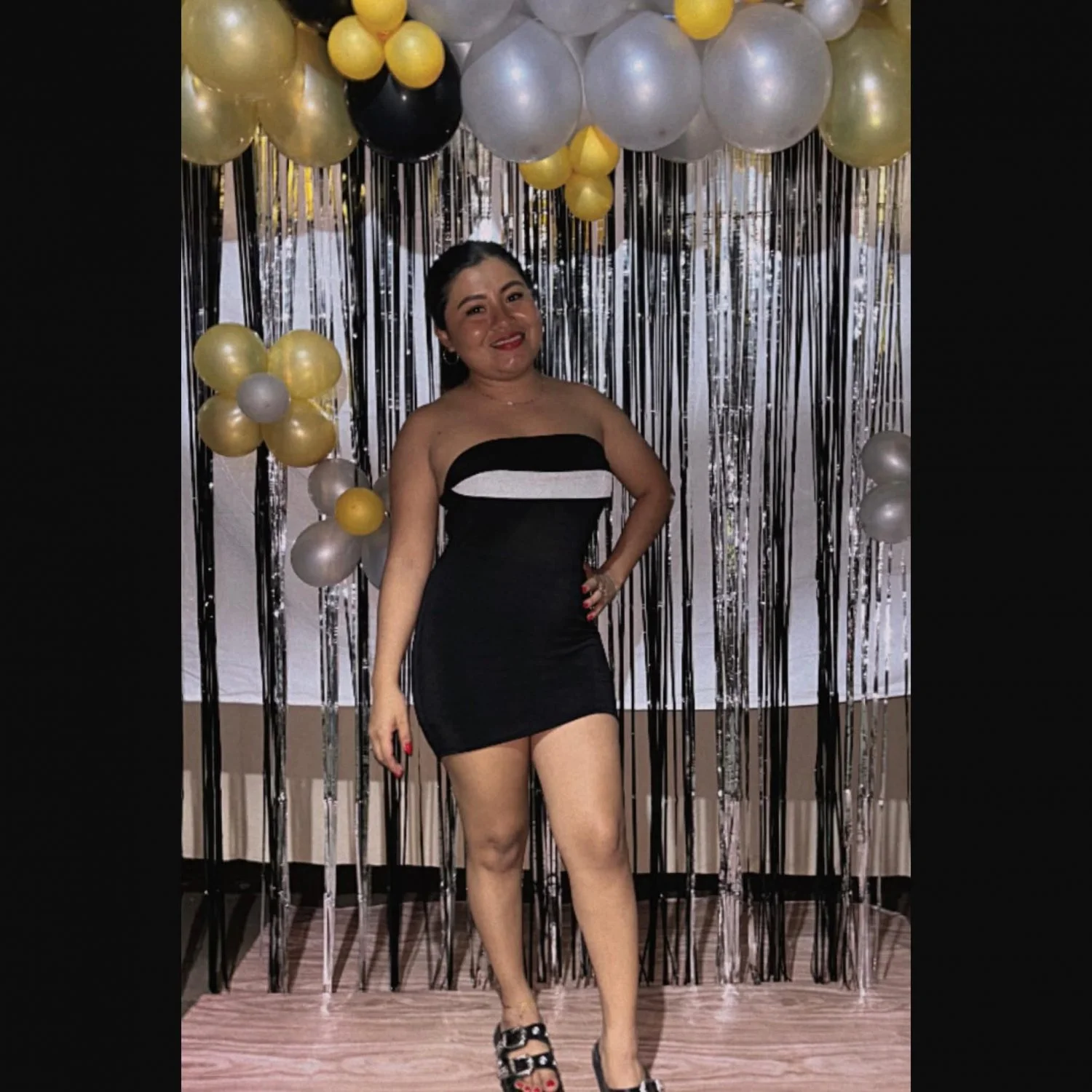 Que les parece la puta de Berenice Flores image 3